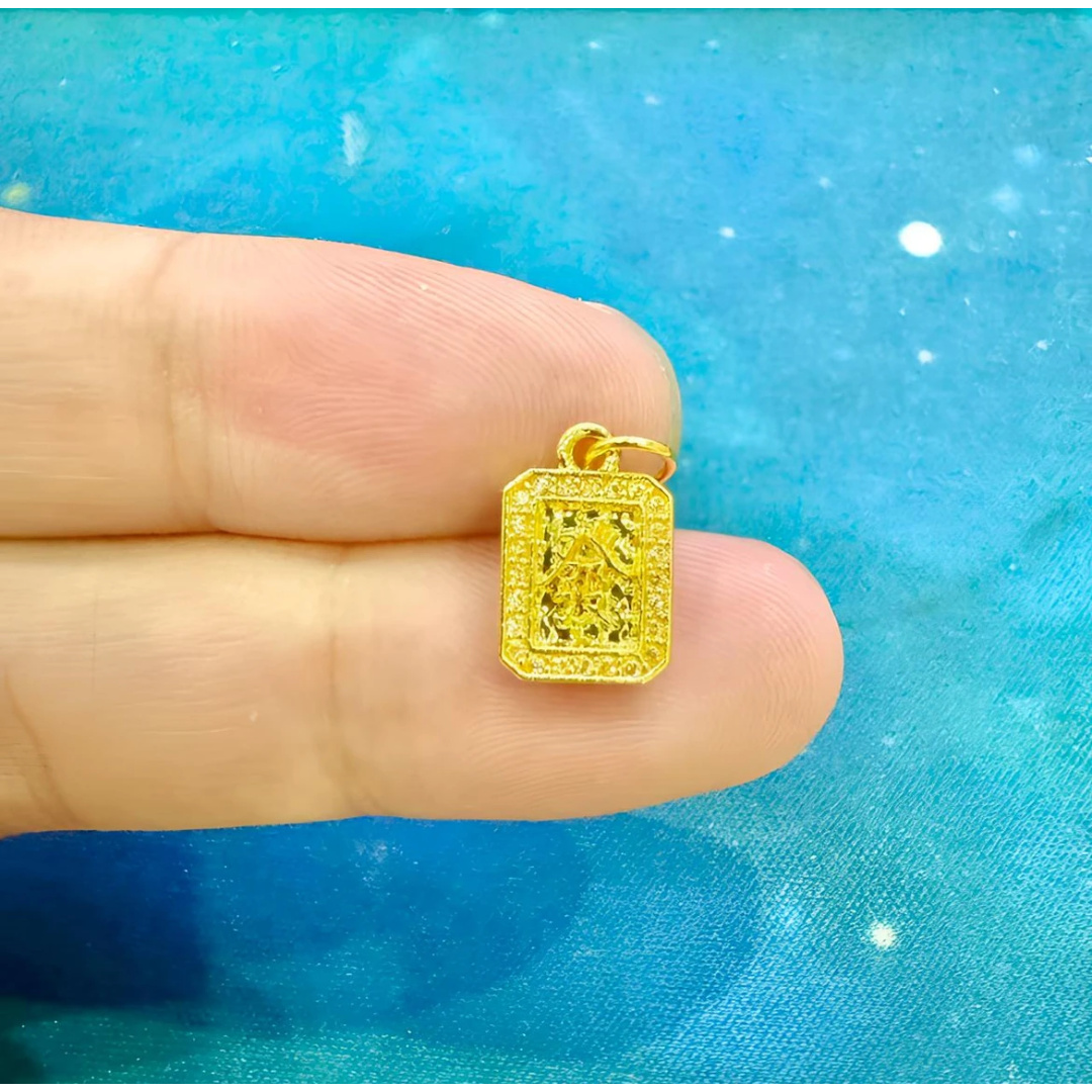 【大器甄选】足金999莫桑發字方形吊坠 赠链