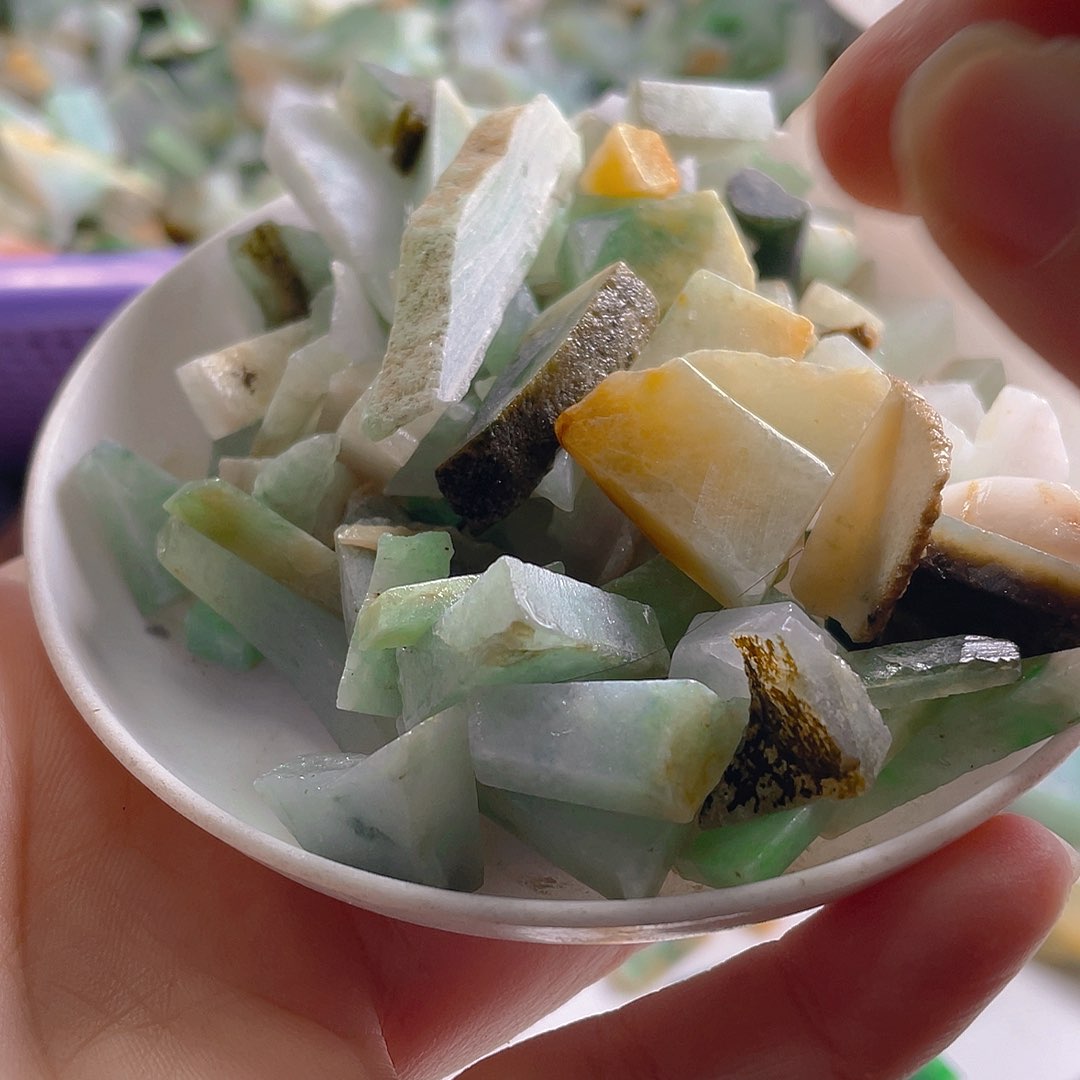 颈饰未镶嵌翡翠a