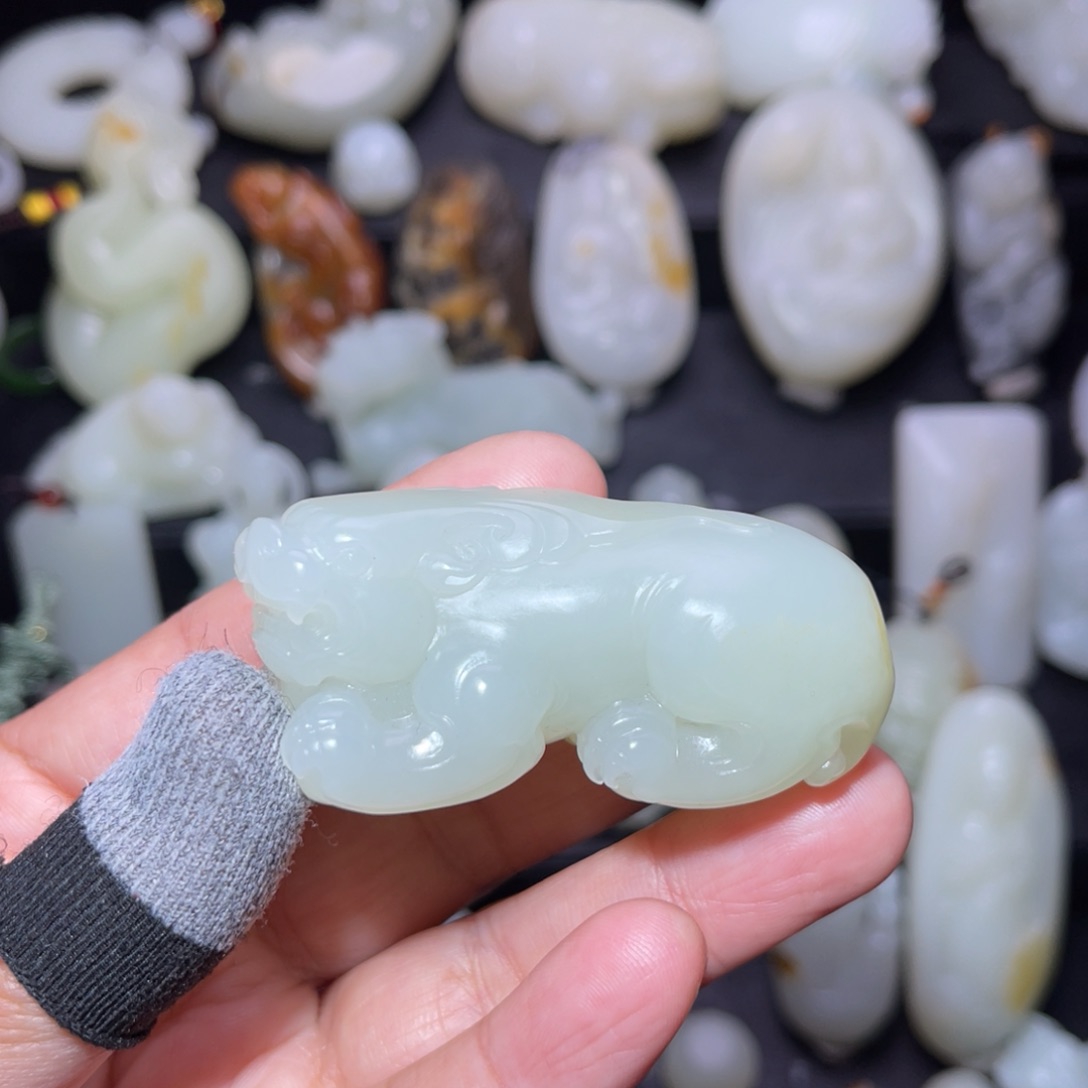 和田玉颈饰未镶嵌﹏****、