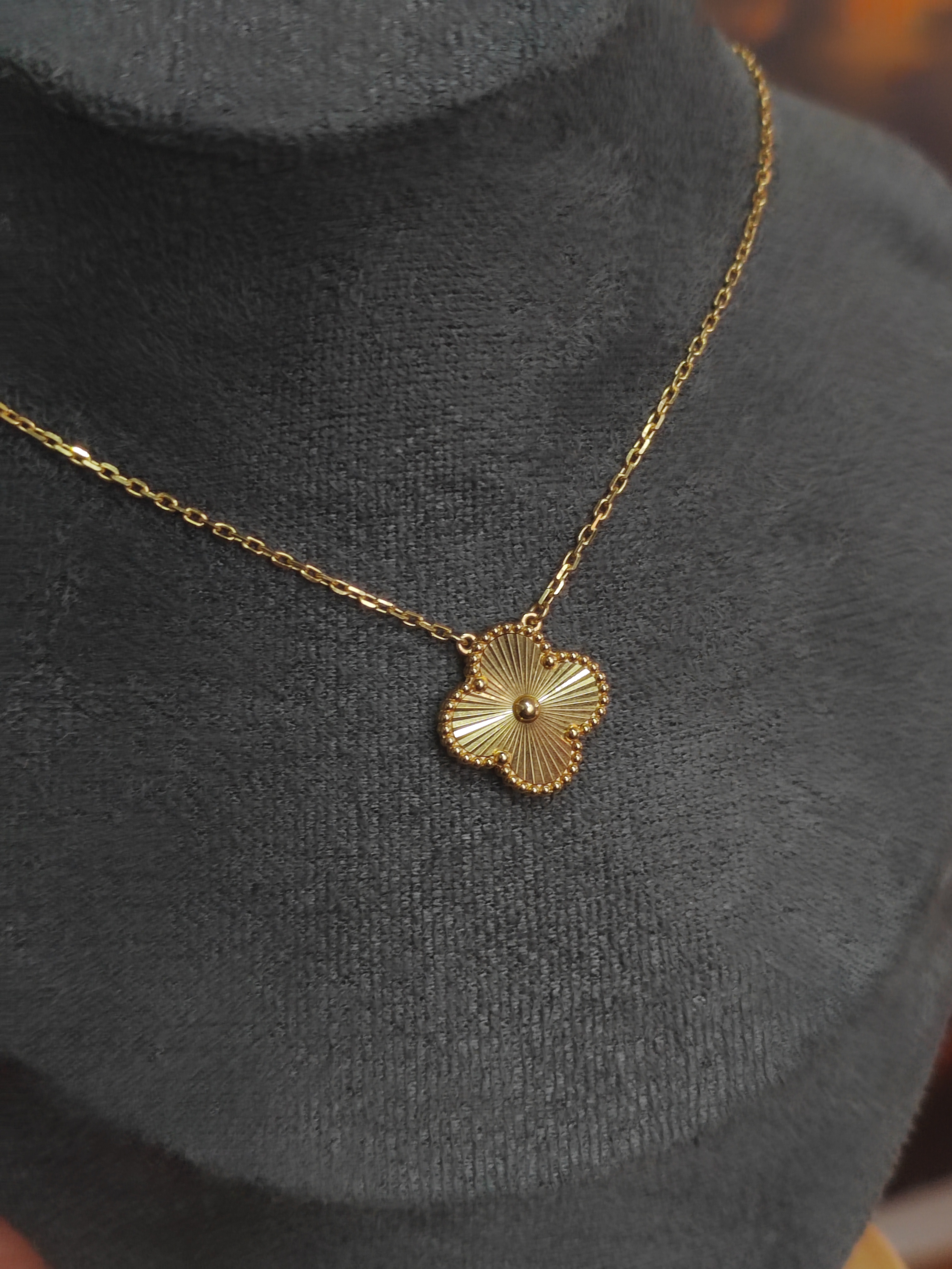 18K金镭射套链 时尚气质