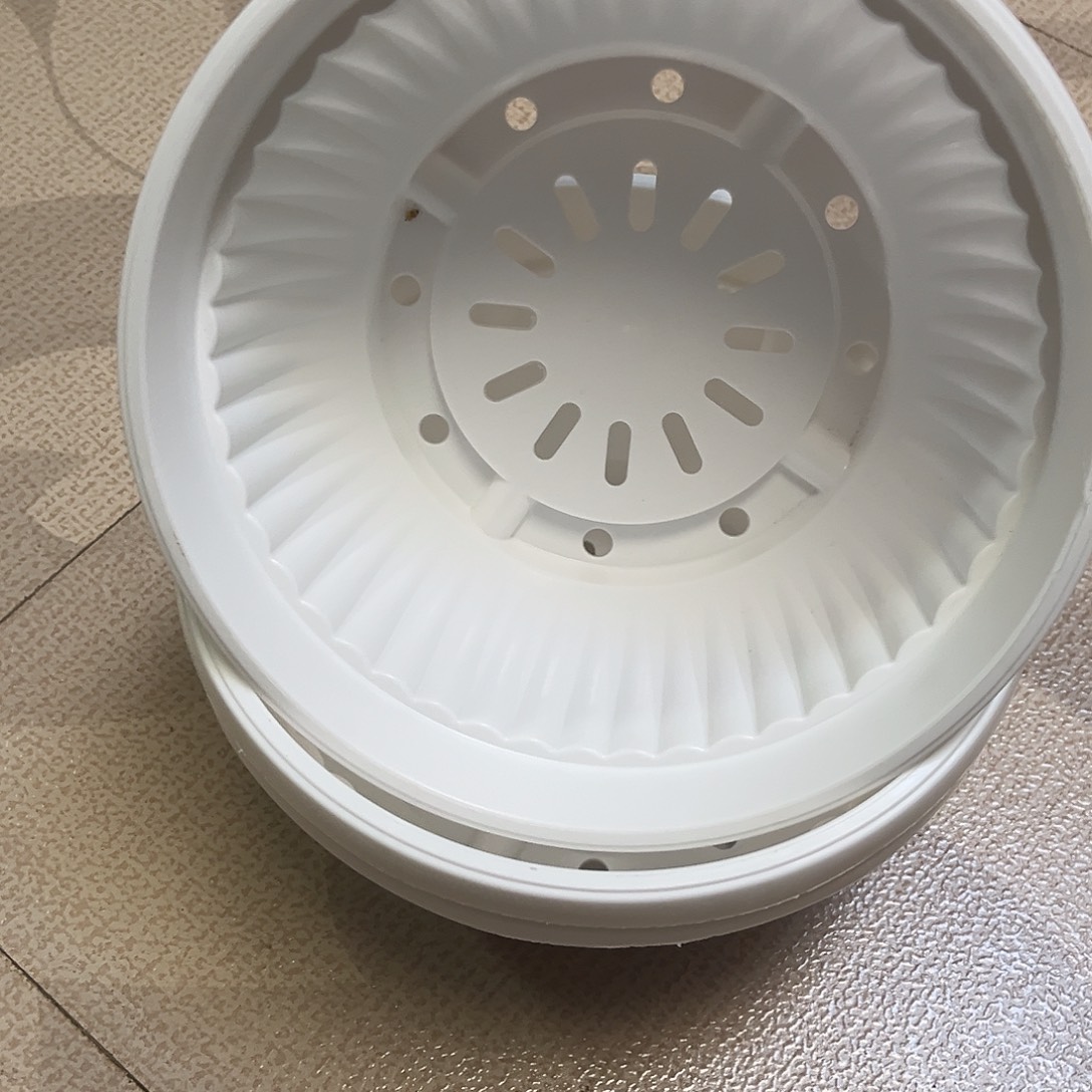 聚宝盆口24高12白盆8个无托