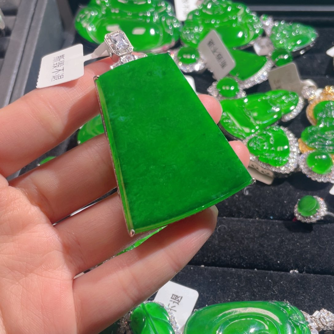 翡翠吊坠(不含链)未镶嵌