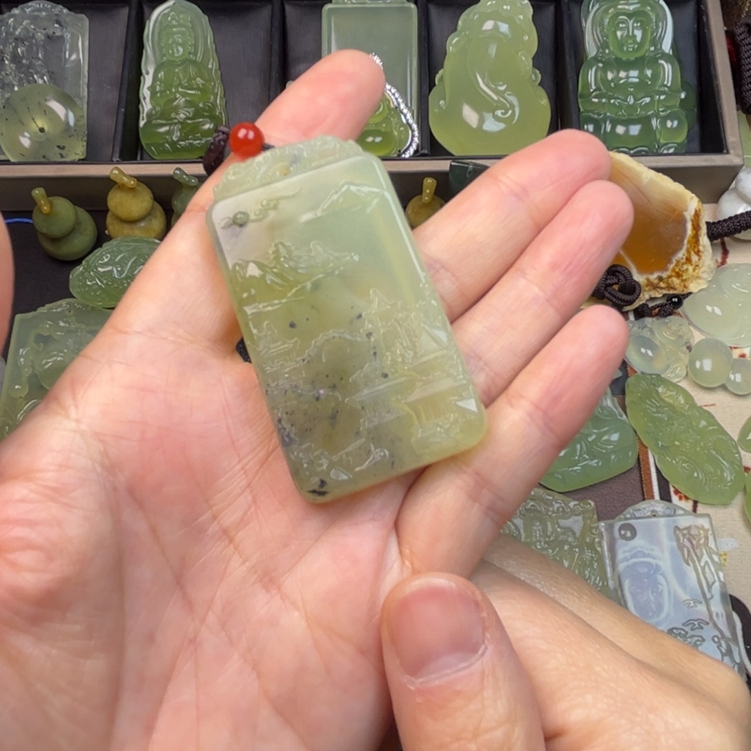 蛇纹石玉未镶嵌吊坠(不含链)