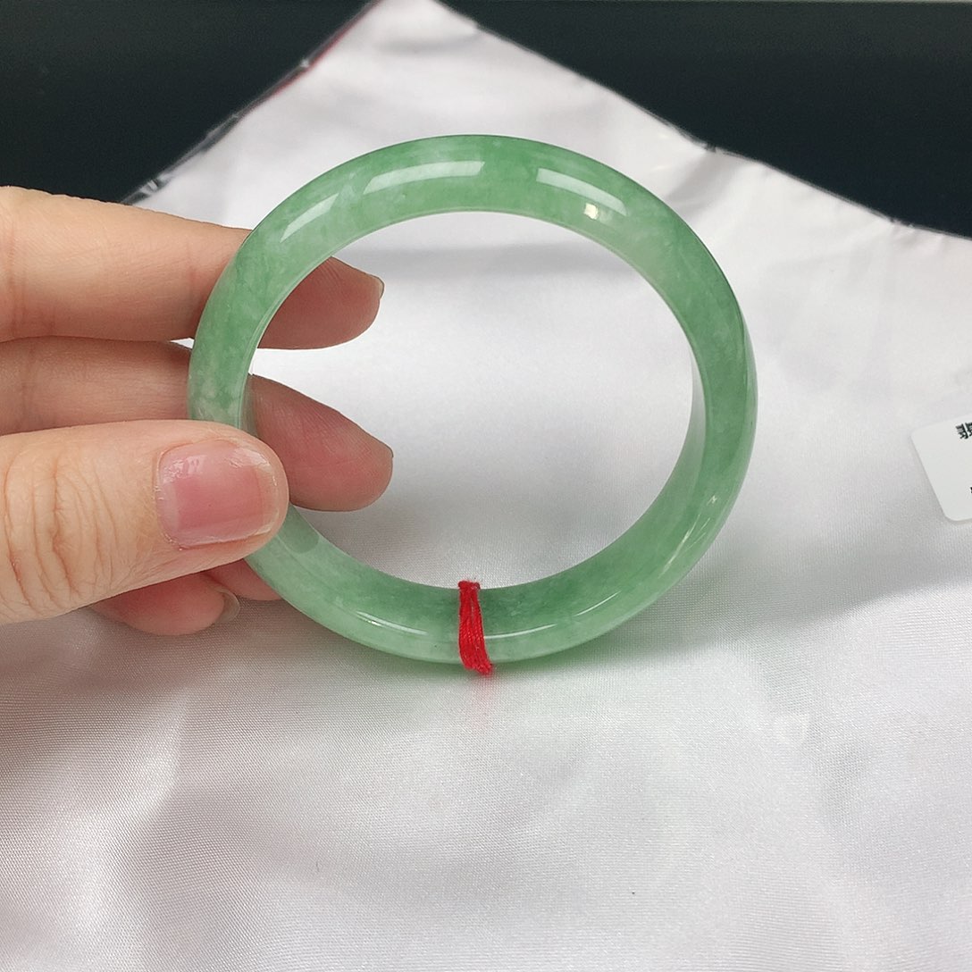 翡翠手镯未镶嵌811正