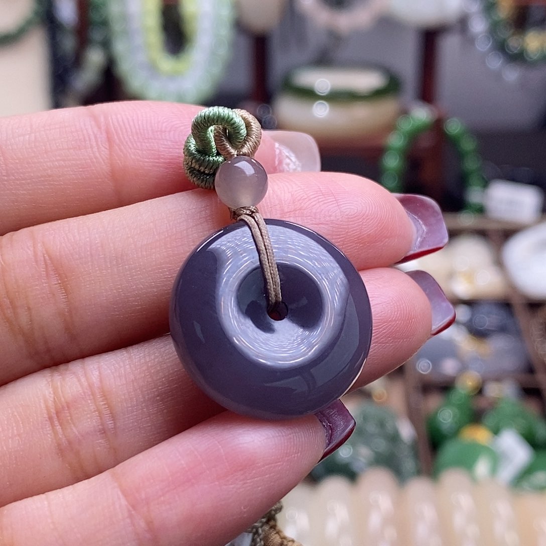 和田玉清货价老矿料浓烟紫平安扣未镶嵌