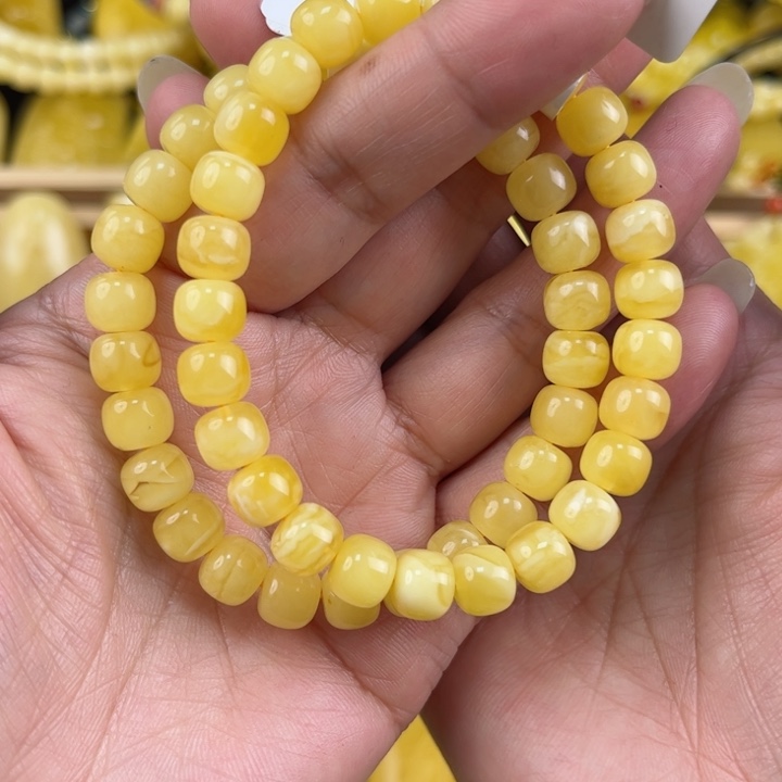 琥珀珠宝奇石未镶嵌琥珀，多样性发其一