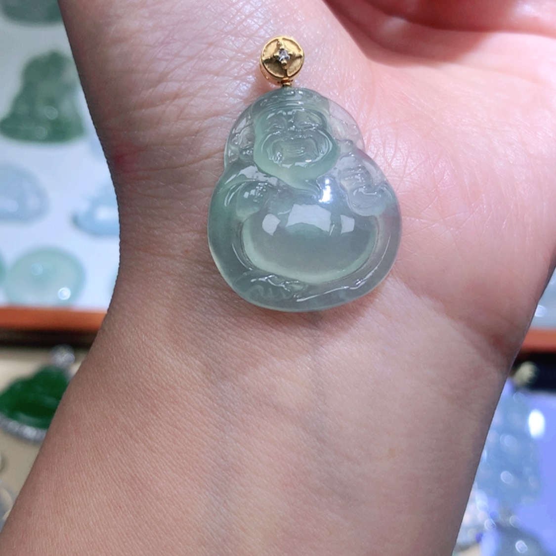 【闪购商品】翡翠颈饰18K金镶嵌财神爷