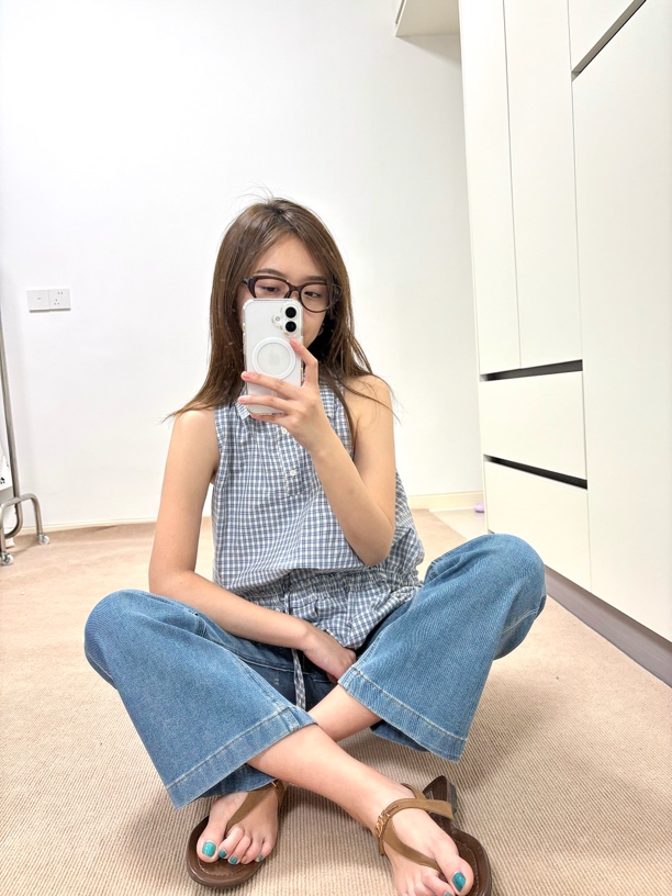 气质显瘦初夏净色格子抽绳显瘦减龄百搭宽松简约木耳边背心上衣女