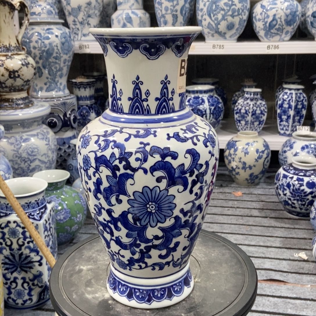 摆件花瓶手绘釉下彩