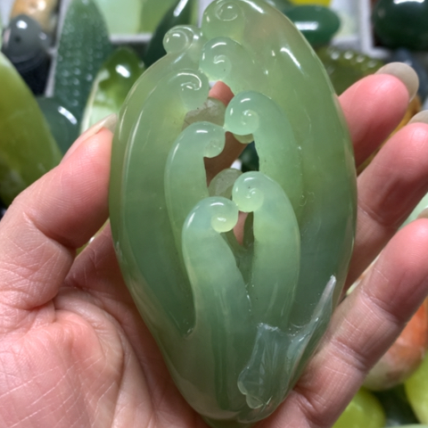 蛇纹石玉未镶嵌手把件