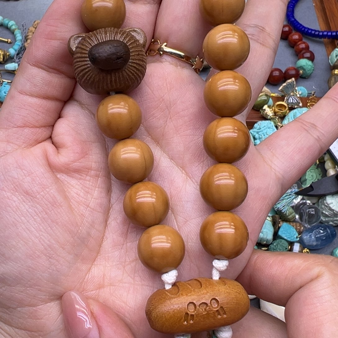 吊坠猴头核桃手串