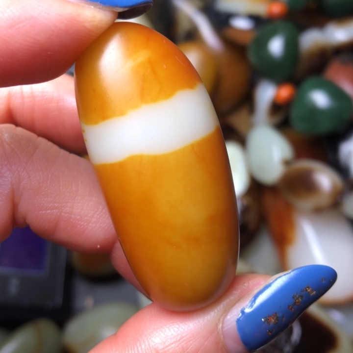 和田玉未镶嵌珠宝奇石