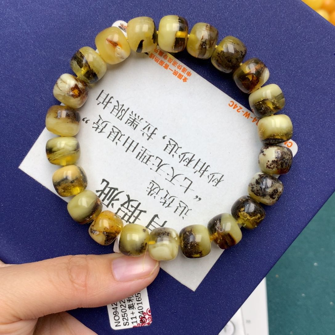 未镶嵌琥珀珠宝奇石4