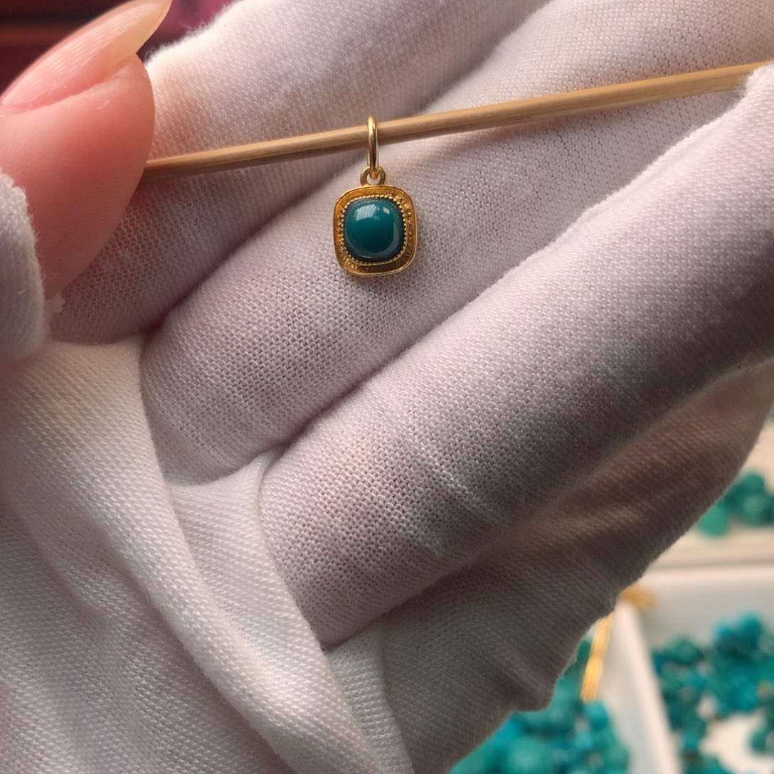 绿松石18K金镶嵌配饰