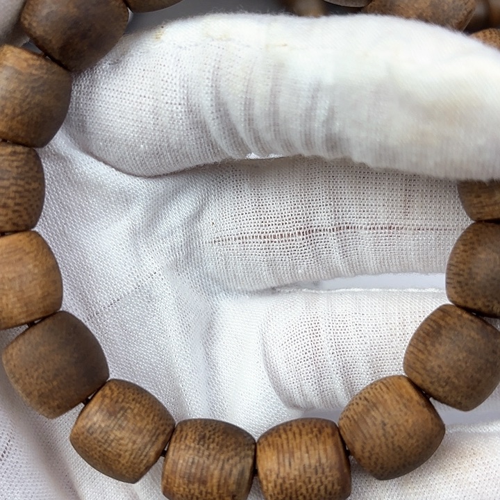 沉香手串芽庄1.2树心油