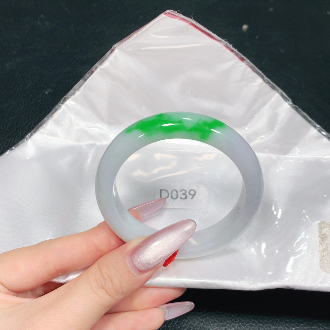 翡翠未镶嵌手镯天然翡翠手镯04