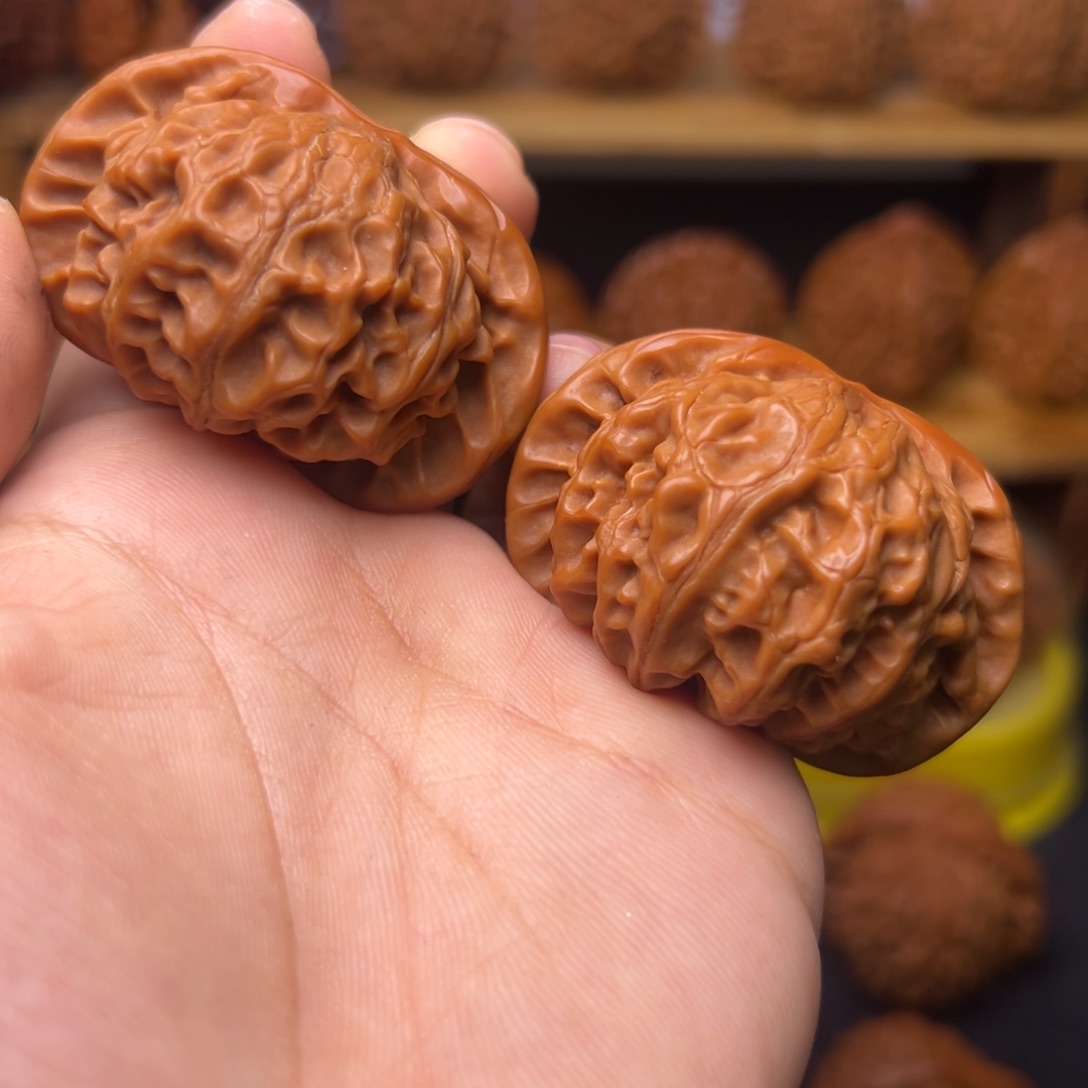 蜗****把件桃核宫灯福利