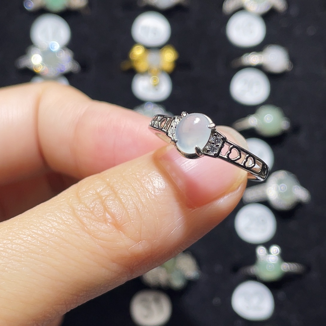 翡翠未镶嵌戒指戒指