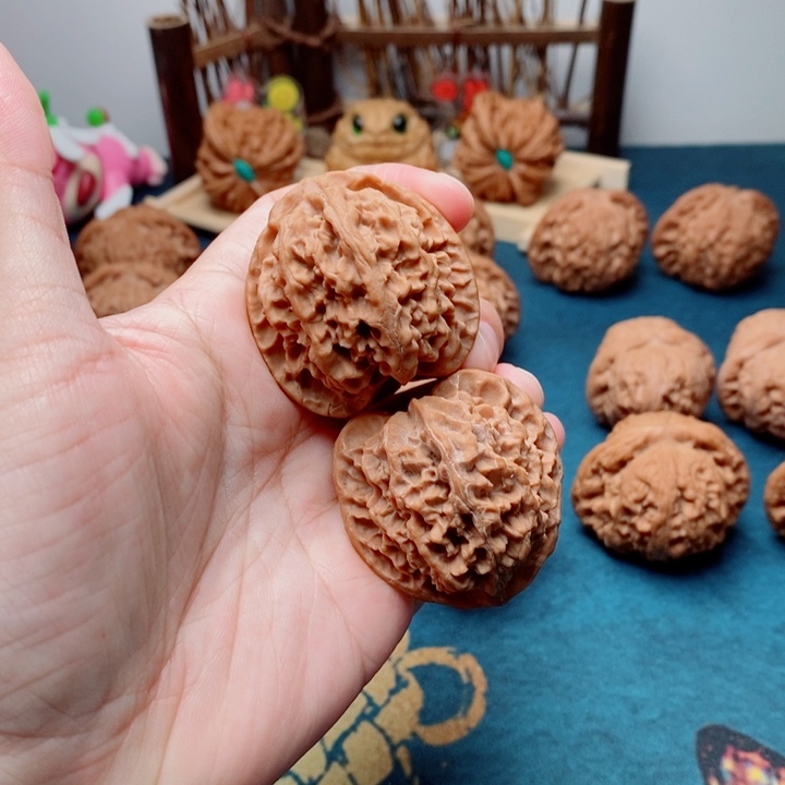 把件文玩核桃苹果园39（头货）