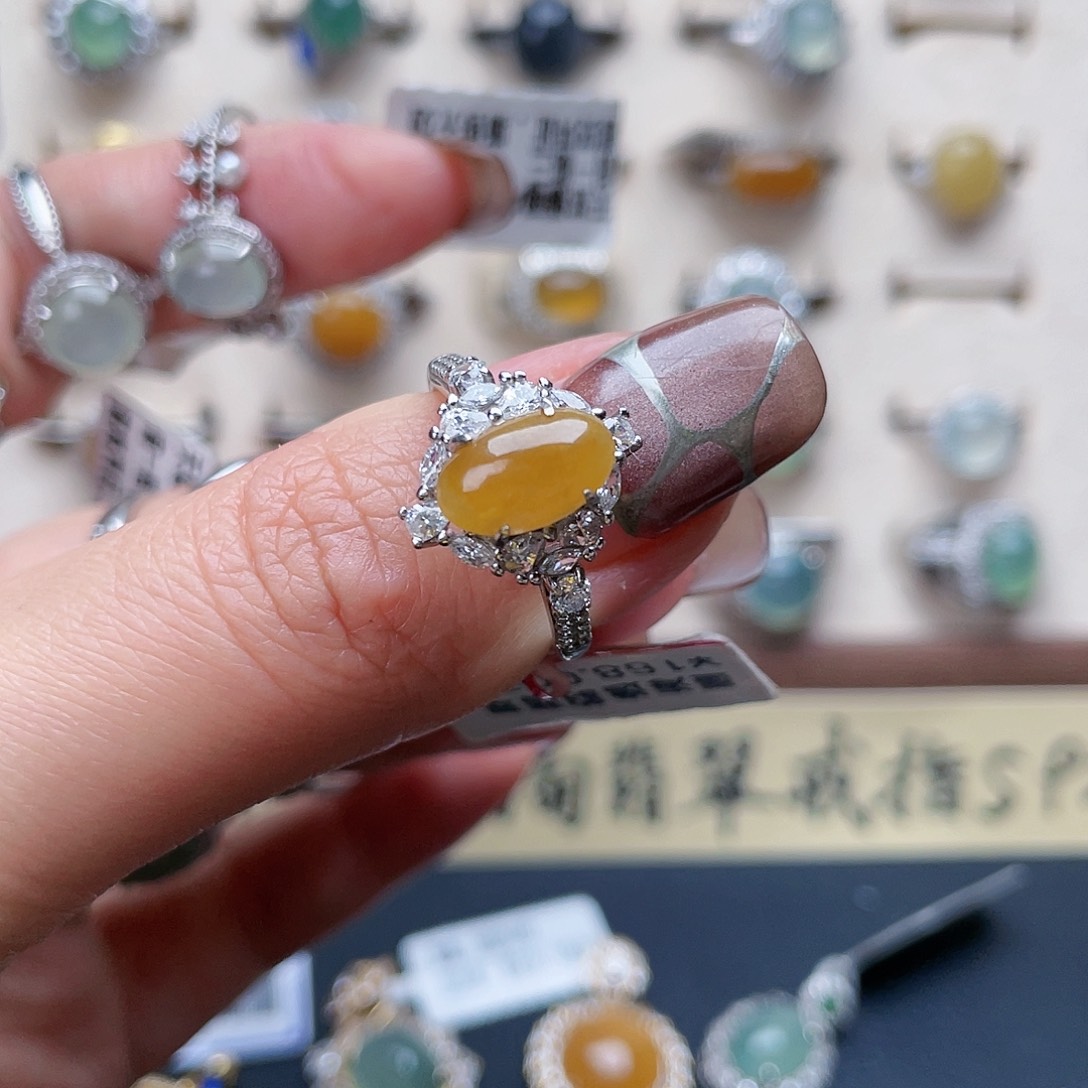 翡翠戒指未镶嵌戒指