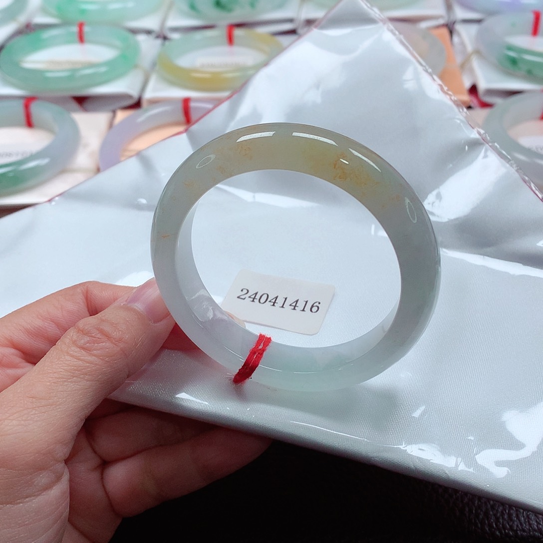 翡翠手镯未镶嵌天然A货翡翠手镯