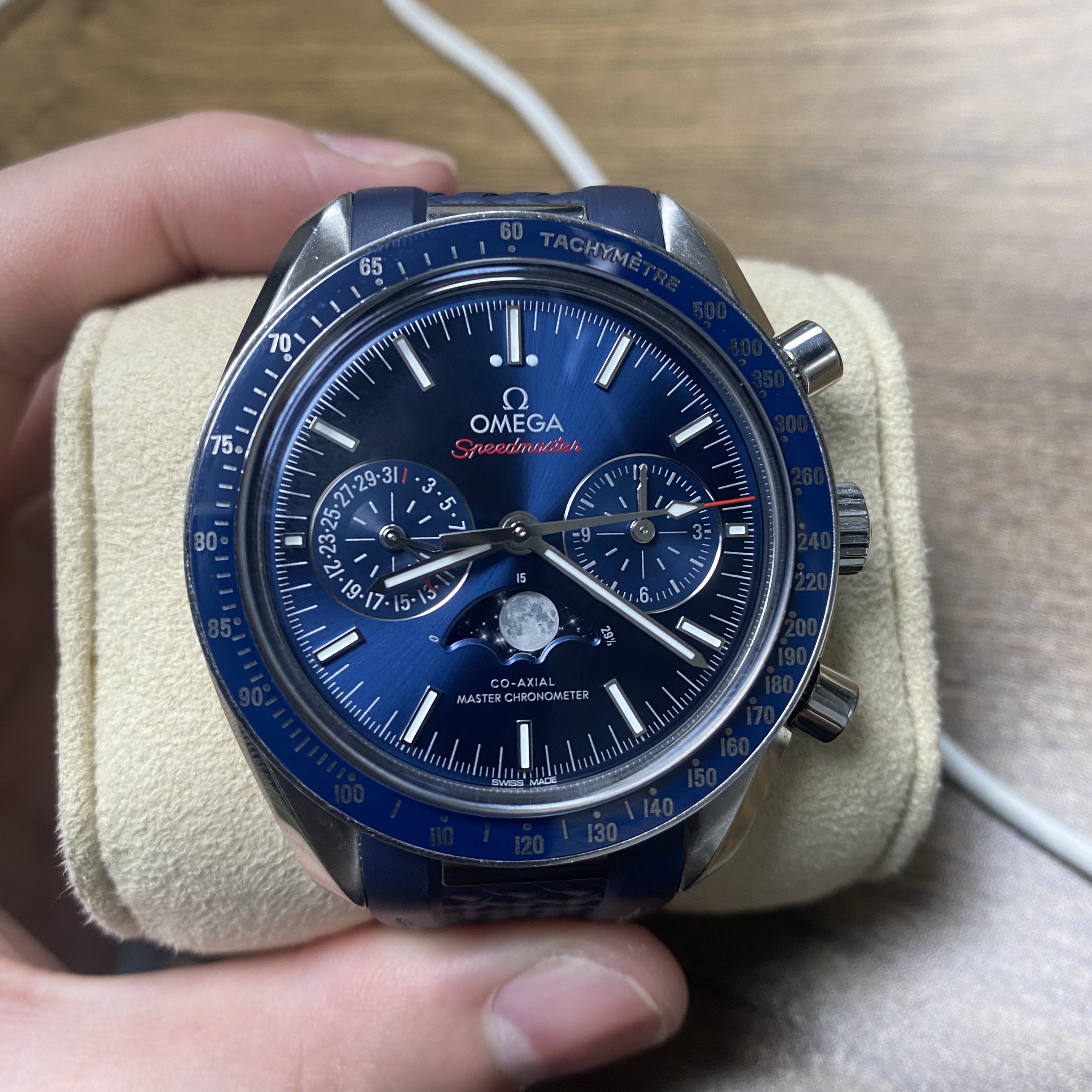99新 Omega/欧米茄 欧米茄超霸44mm机械蓝新款9904机芯，带月相