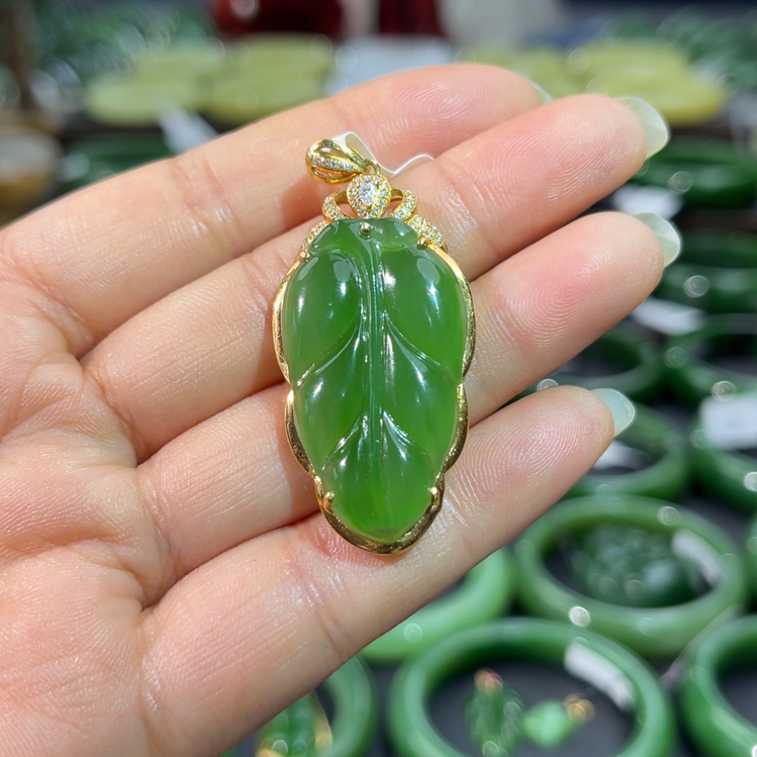 和田玉（碧玉）18K金镶嵌吊坠(不含链)