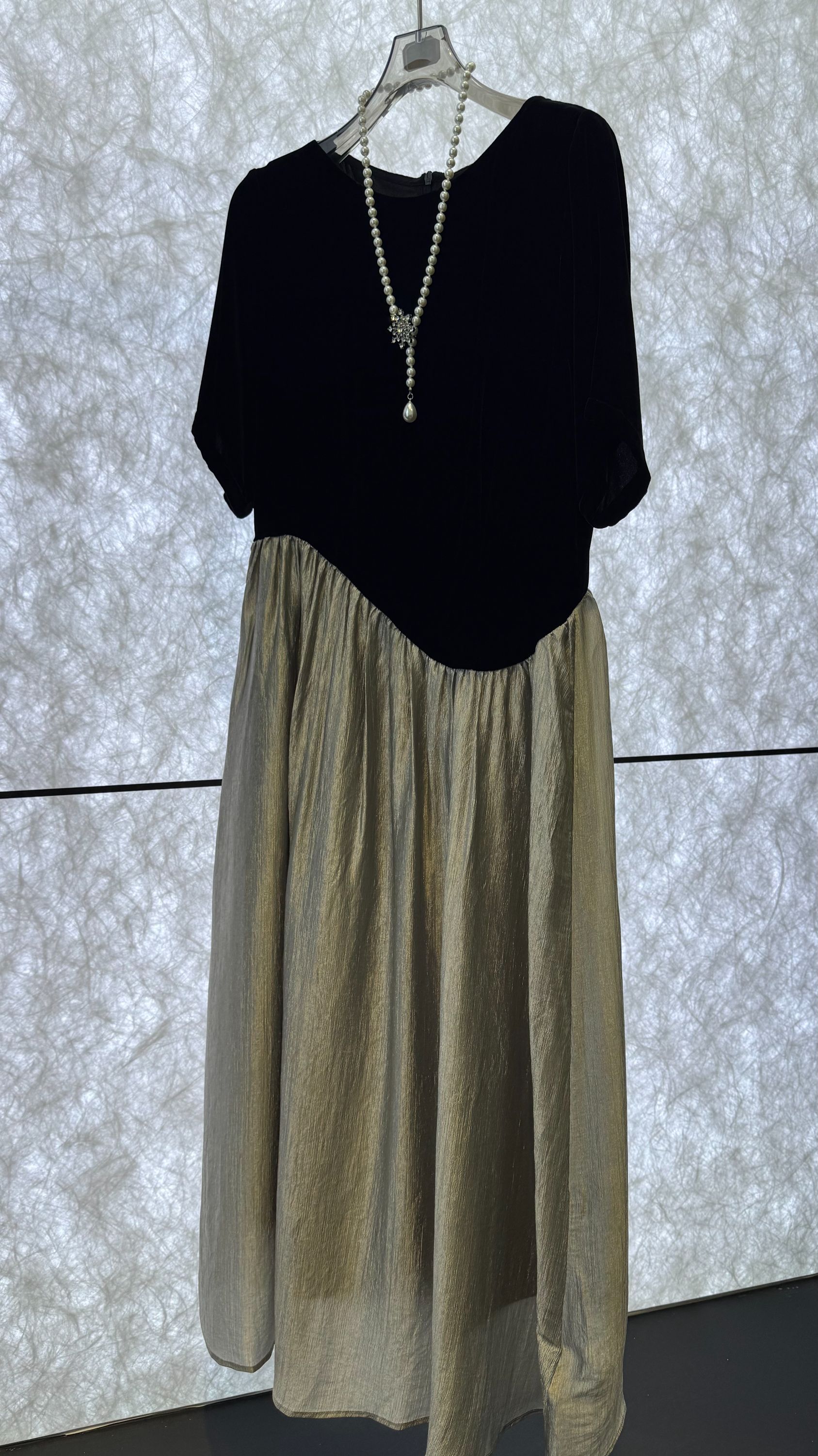 100%桑蚕丝真丝绒拼接醋酸连衣裙显瘦设计    552 