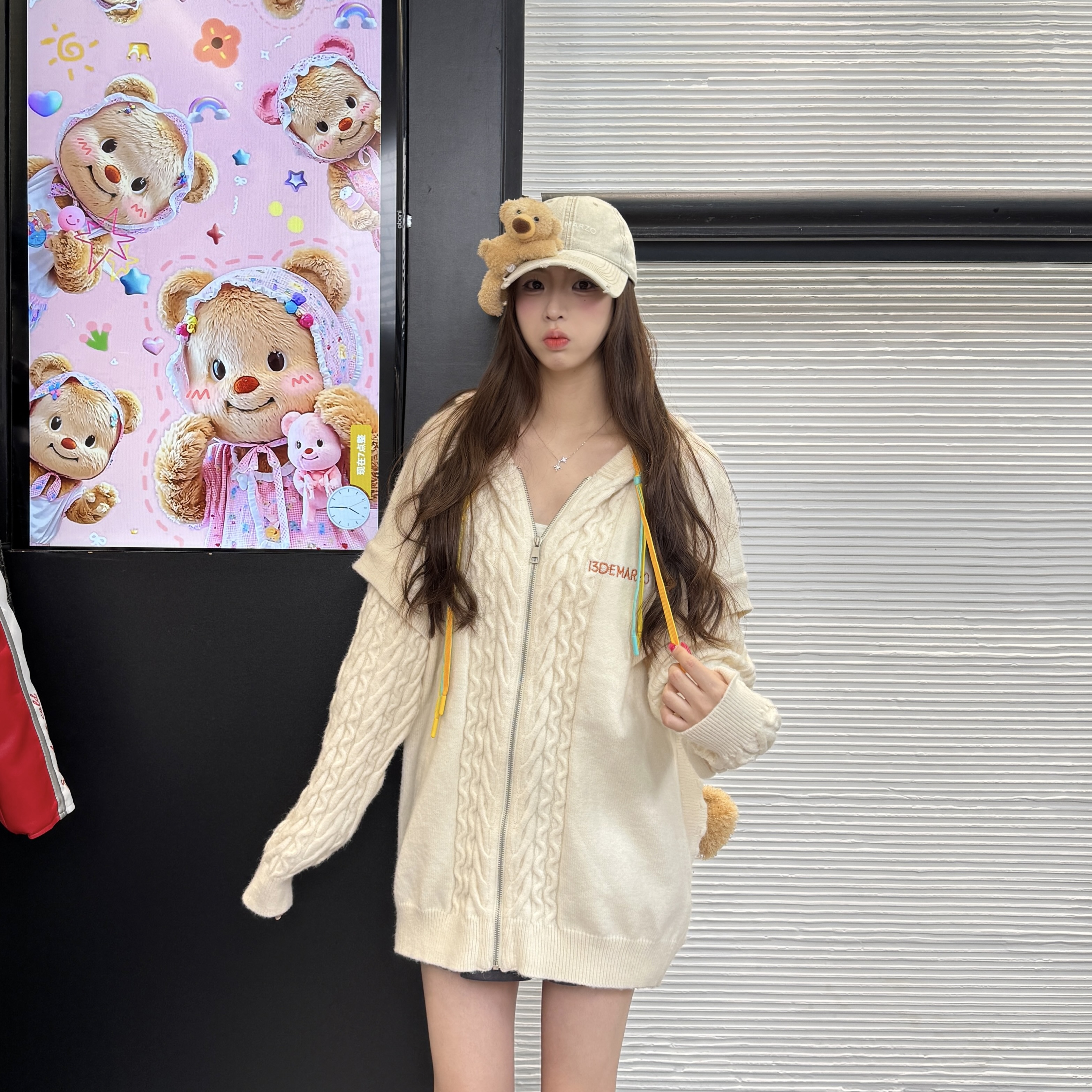 【肆无忌惮】春秋新款立体玩偶彩绳长袖印花连帽休闲百搭卫衣（270）