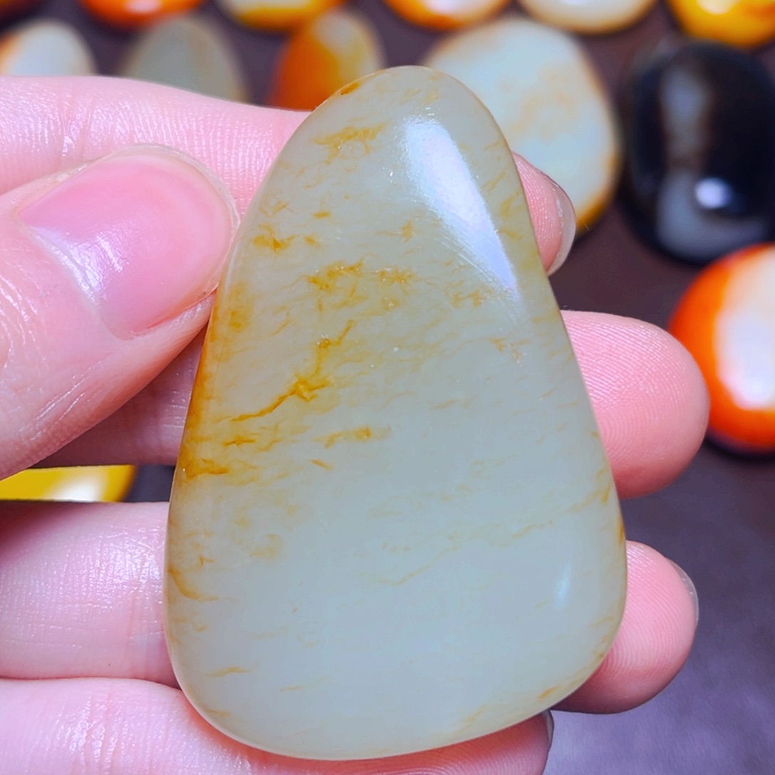 和田玉未镶嵌珠宝奇石