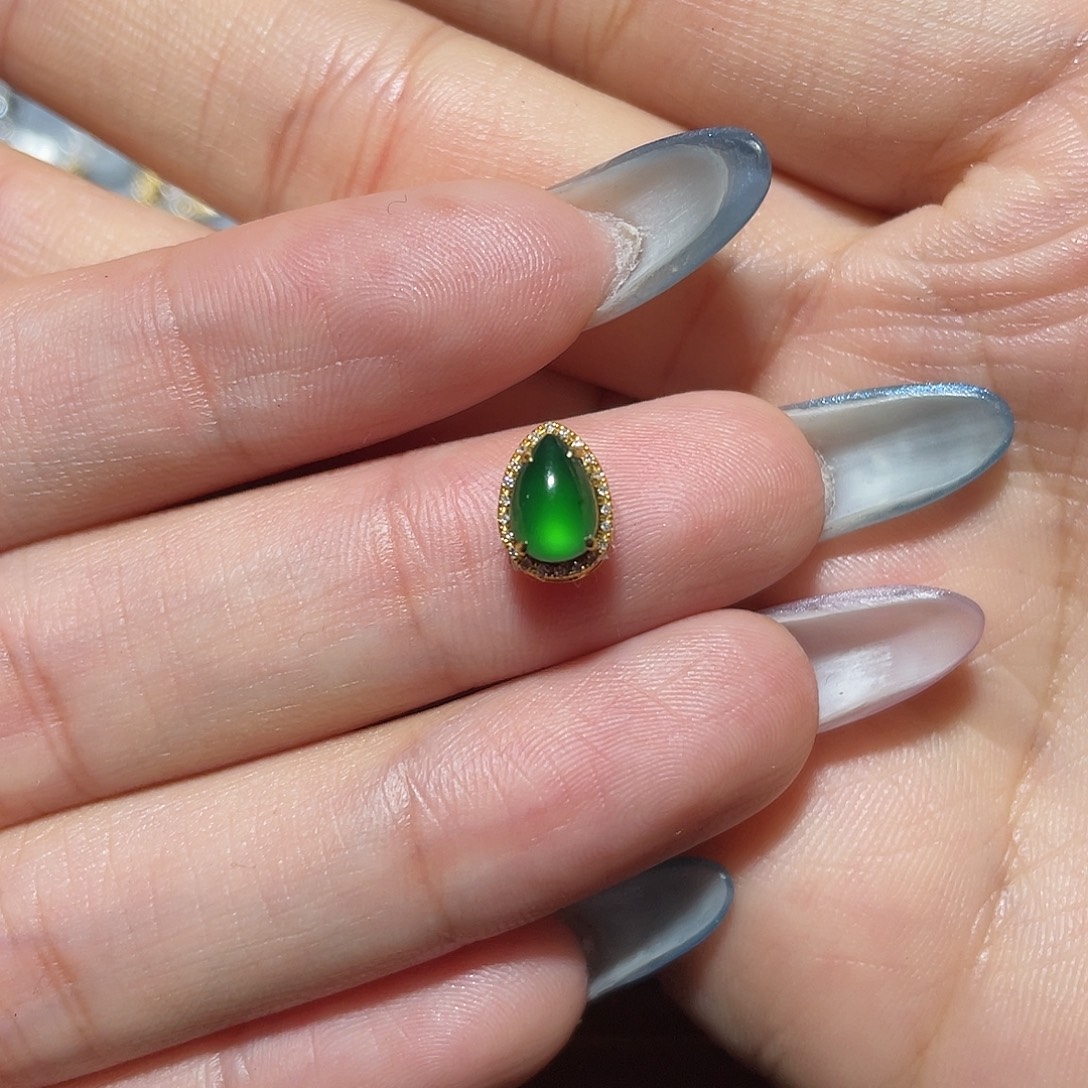 香***点翡翠18K金镶嵌吊坠(不含链)