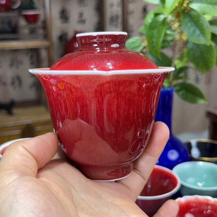 景德镇陶瓷花口盖碗福利