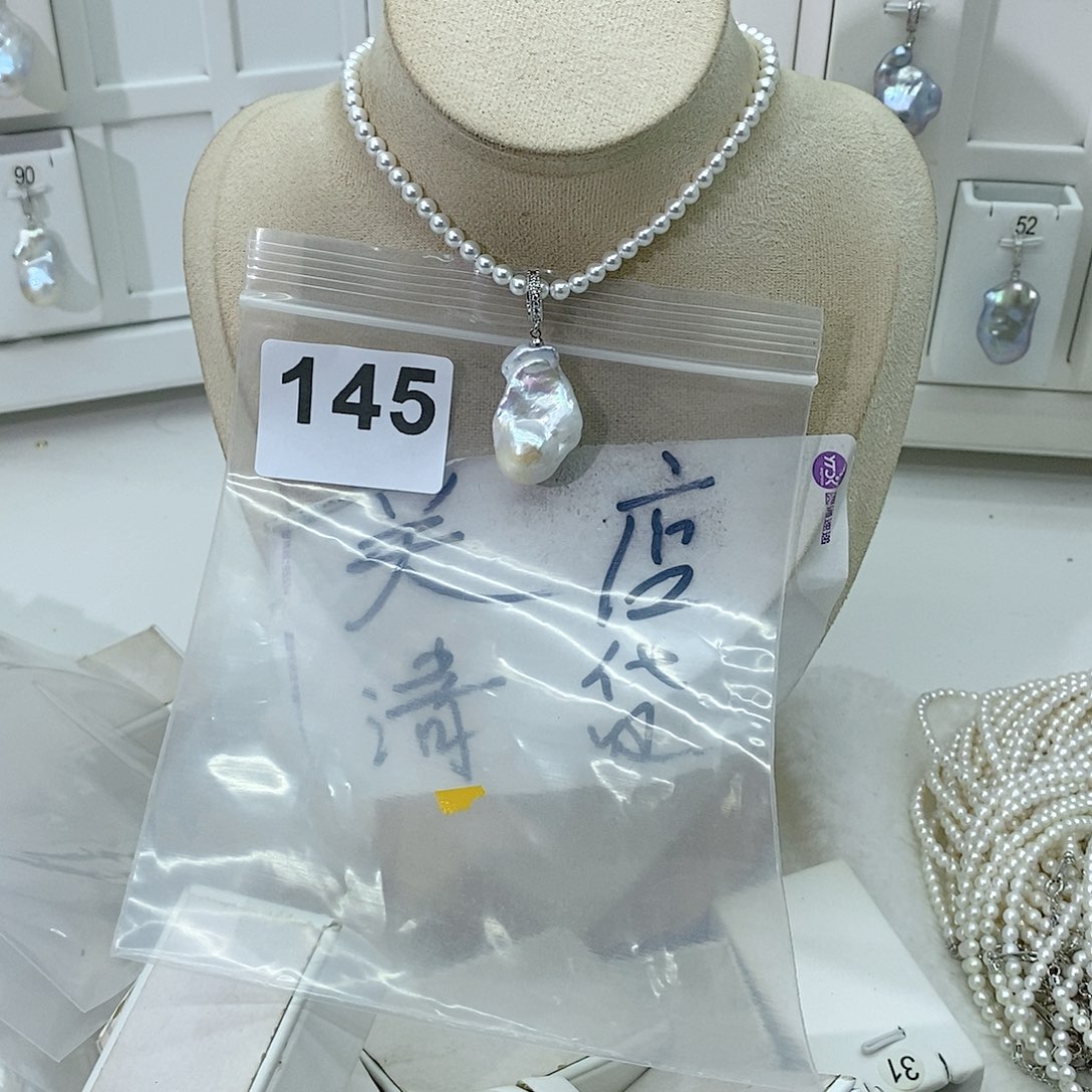淡水珍珠颈饰合金