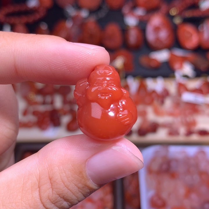 南红玛瑙未镶嵌珠宝半成品财神