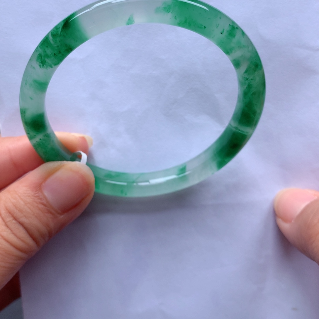 未镶嵌手镯石英质玉