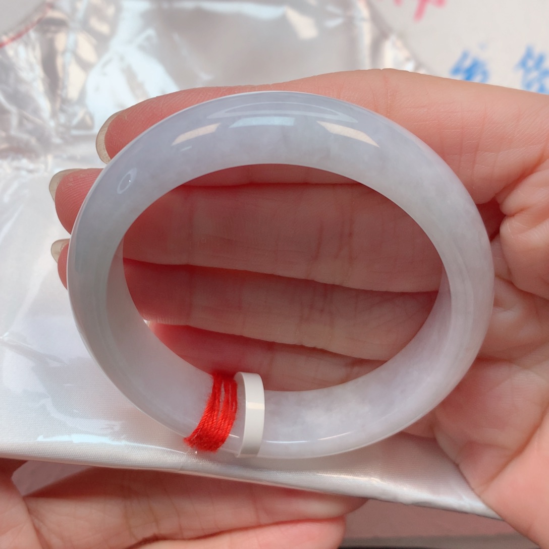 翡翠手镯未镶嵌51圈