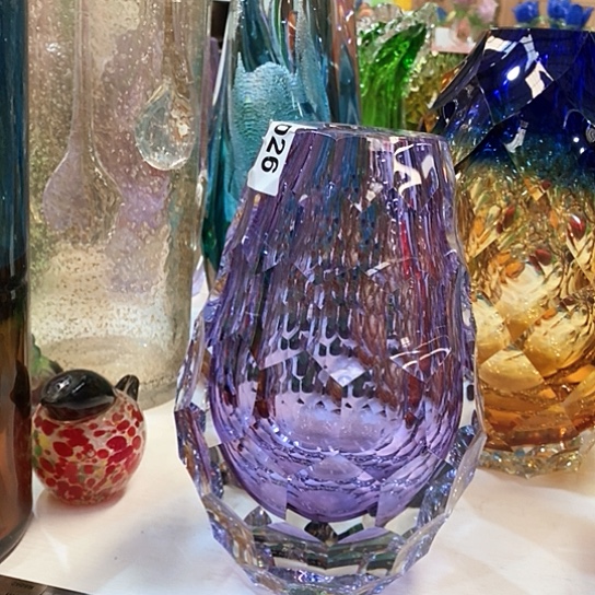 琉璃花瓶高22厘米口径4厘米