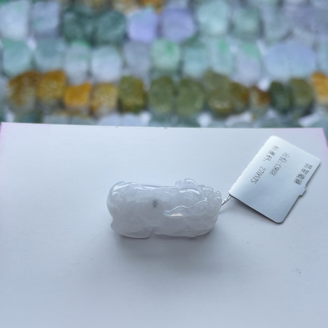 翡翠颈饰未镶嵌貔貅