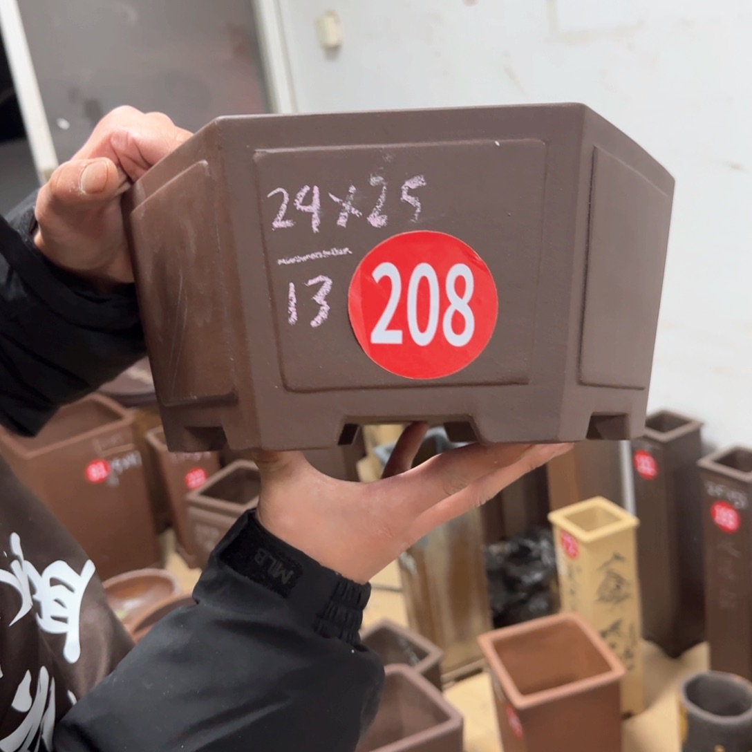 紫砂花盆呜呜呜呜