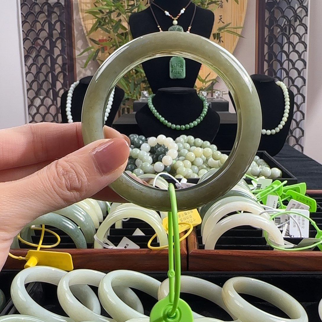 和田玉未镶嵌手镯56.2