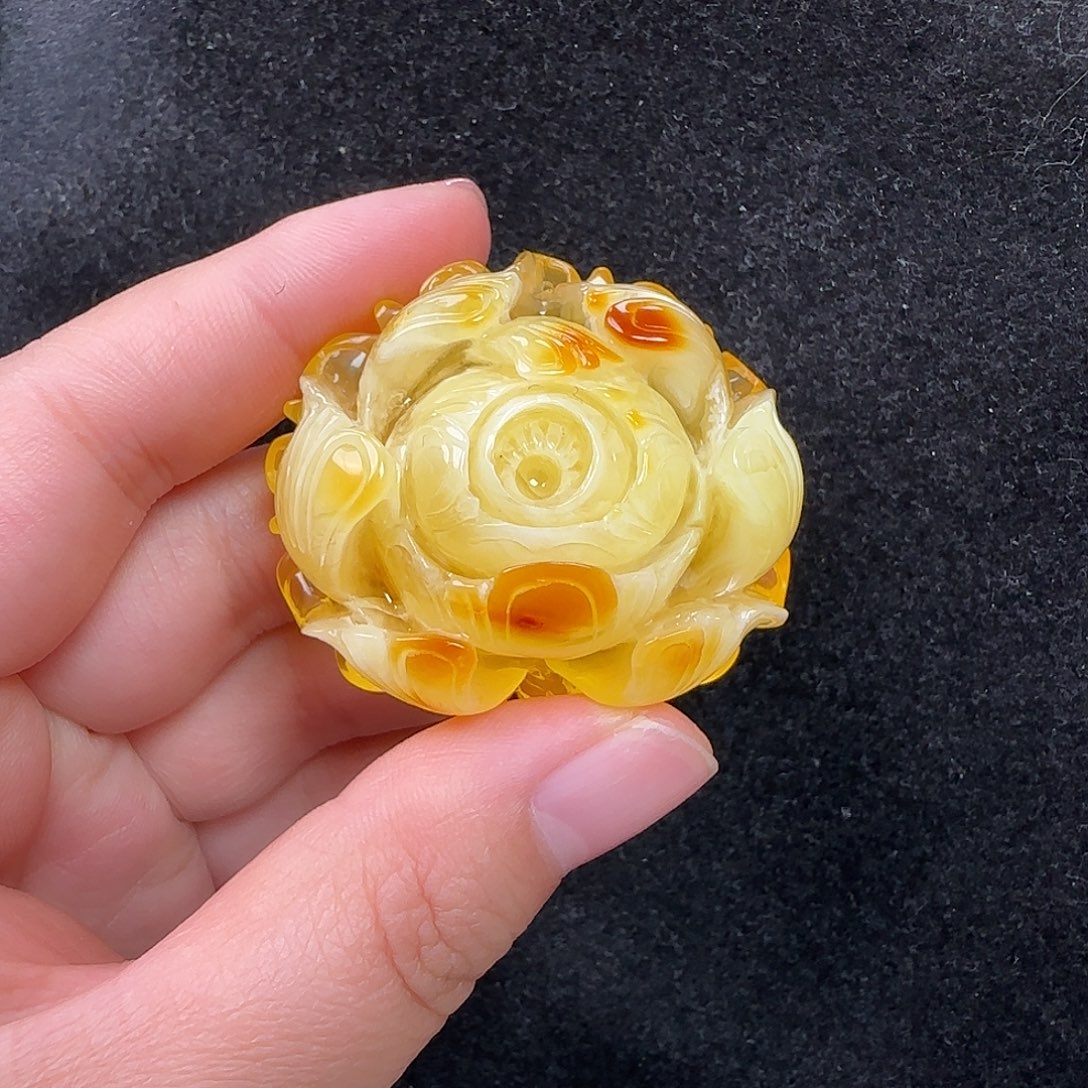 蜜蜡未镶嵌珠宝奇石