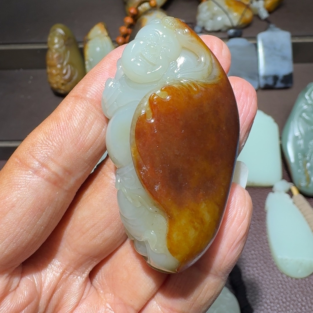 和田玉未镶嵌颈饰