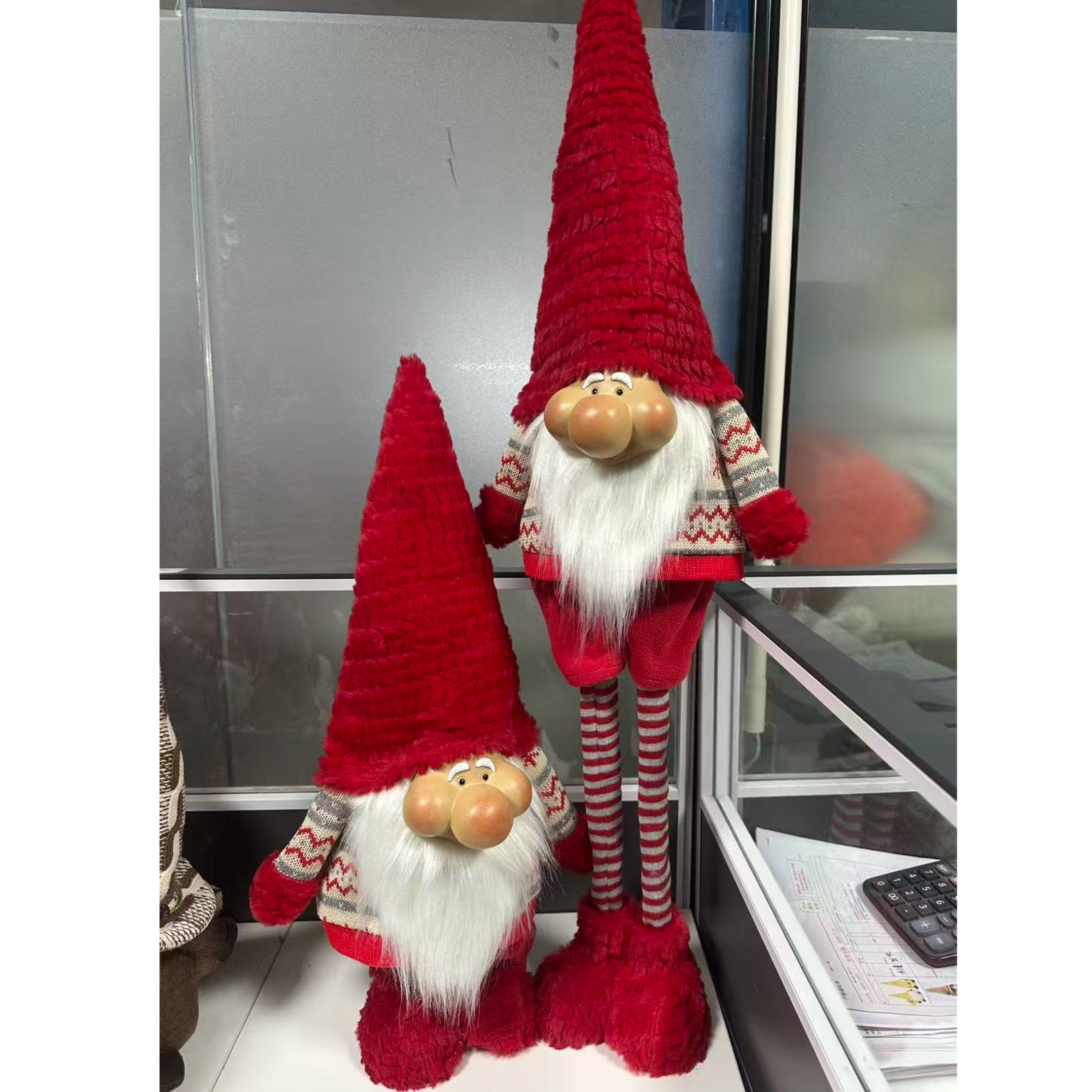 红色伸缩腿老头一个高度83cm