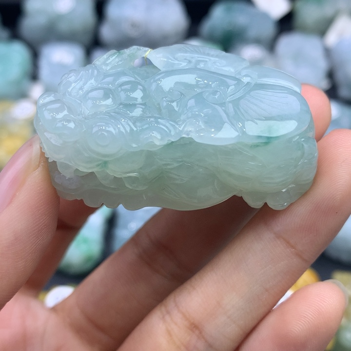 翡翠颈饰未镶嵌天然缅甸翡翠