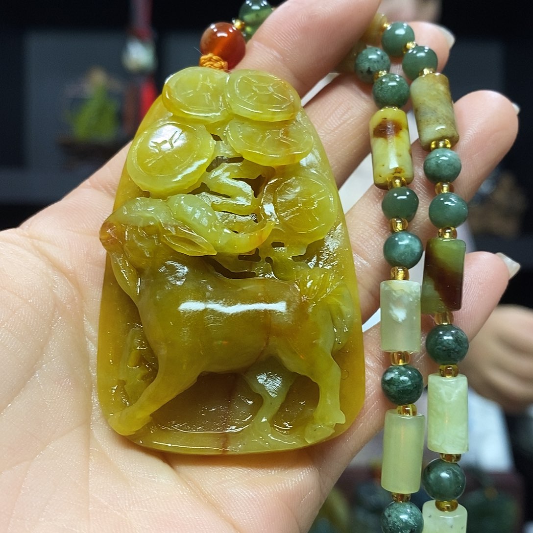 未镶嵌岫玉挂件吊坠