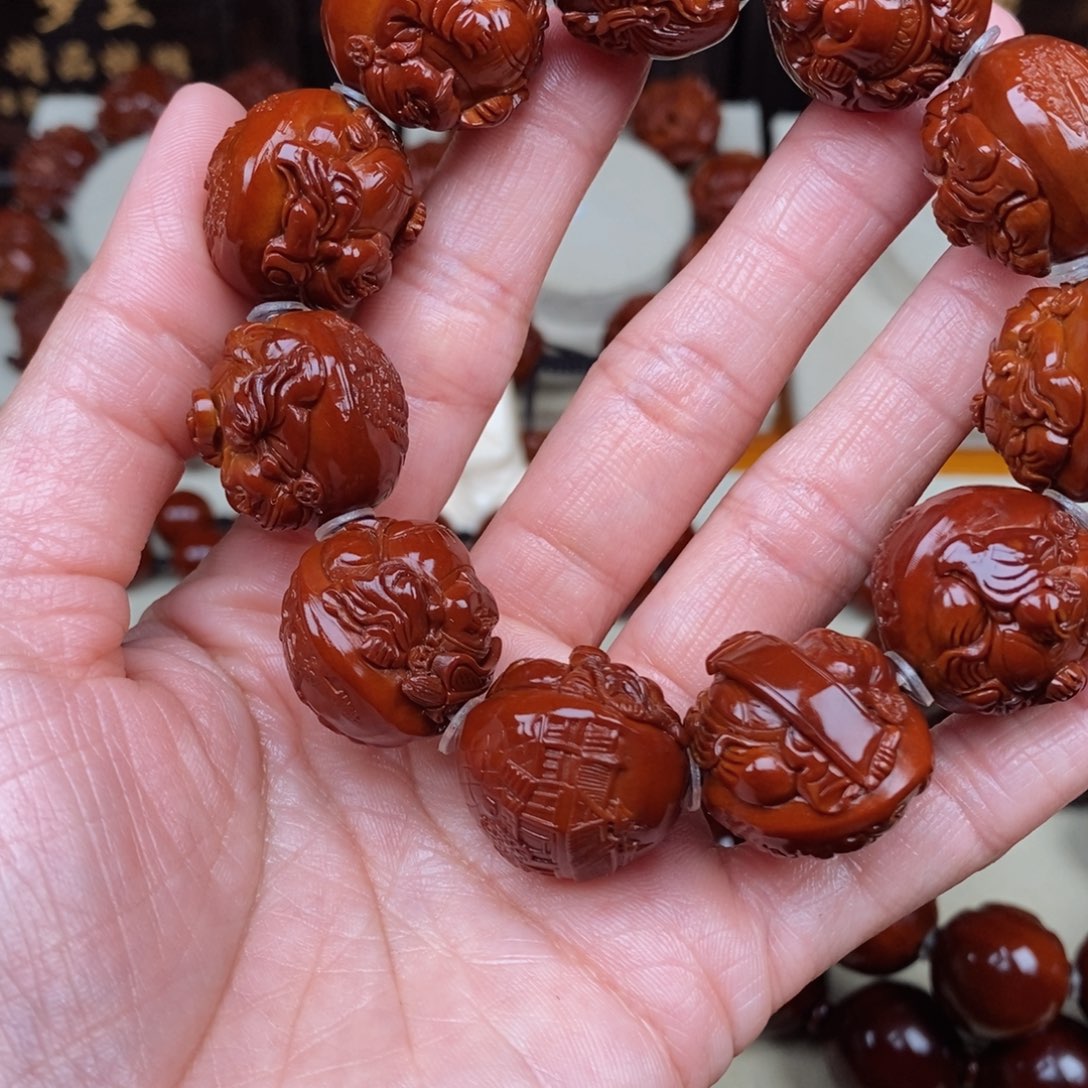 橄榄核吊坠锦***婆风景财神