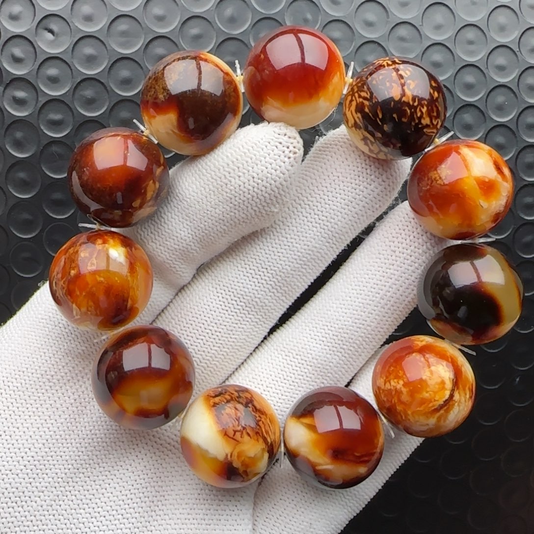 琥珀未镶嵌裸石19尺寸