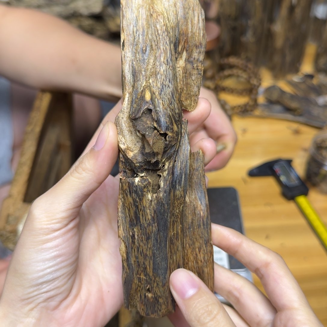 沉香碎屑沉香白棋块料73克