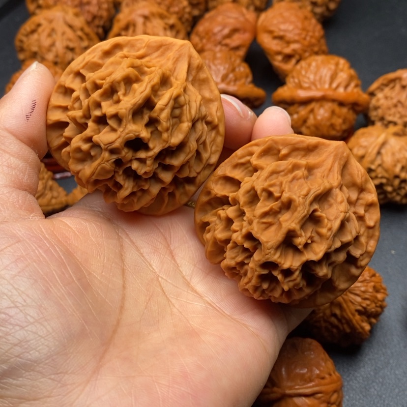 【闪购商品】文玩核桃把件50帝王