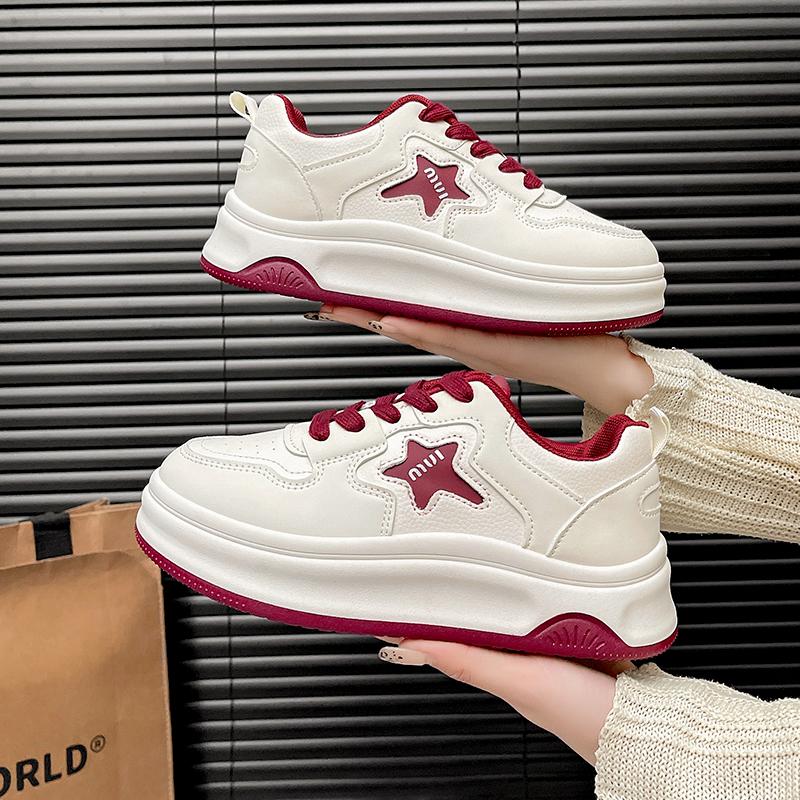 厚底小白鞋女2024秋季新款爆款百搭超火松糕增高轻便运动休闲板鞋